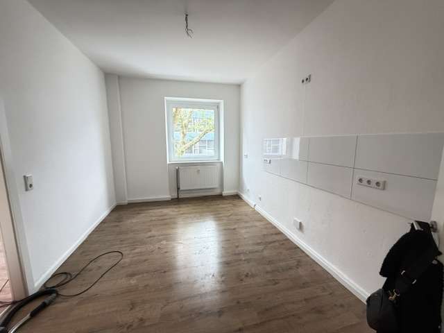 Etagenwohnung Düsseldorf Stadtmitte - 2 Zimmer, 39 m&sup2;, 565&euro; | Angebot:26754857