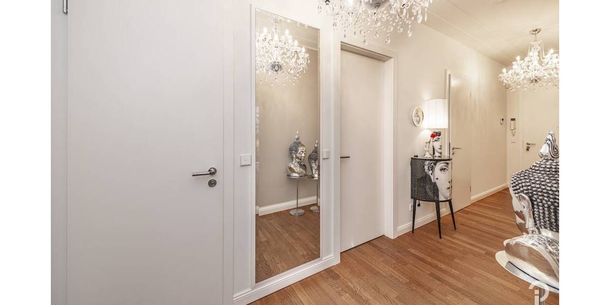 Etagenwohnung Düsseldorf Heerdt - 2 Zimmer, 105 m&sup2;, 2.300&euro; | Angebot:26080143