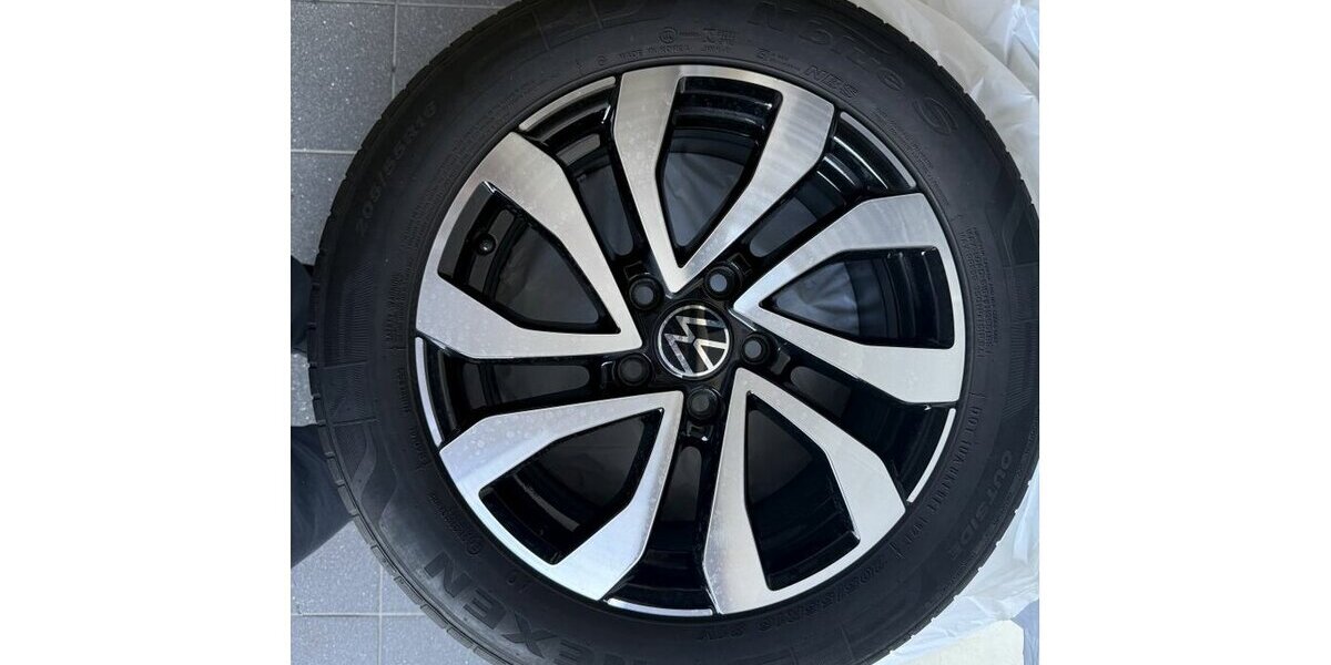 VW GOLF VIII 2.0 TDI Active +Ambiente+CarPlay+Navi+ 71.775 km 22.444 &euro; Meerbusch 40667