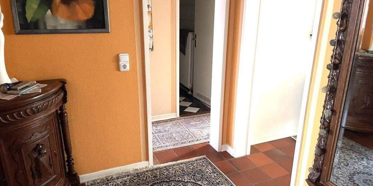 Etagenwohnung Duisburg Alt-Homberg - 3 Zimmer, 81 m&sup2;, 149.000&euro; | Angebot:25707427