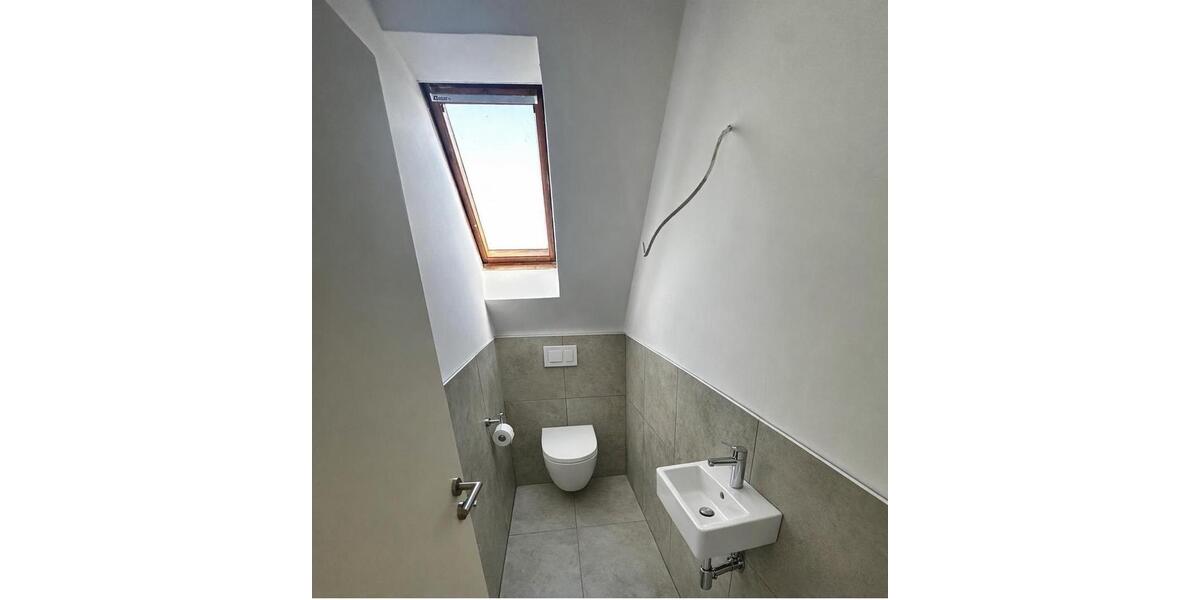 Dachgeschoßwohnung Duisburg Angerhausen - 4 Zimmer, 85 m&sup2;, 930&euro; | Angebot:26040259