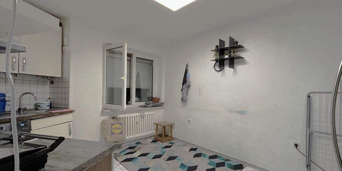 Etagenwohnung Duisburg Untermeiderich - 3 Zimmer, 82 m&sup2;, 114.000&euro; | Angebot:25865311