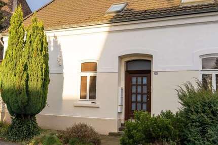 Haus Krefeld Fischeln - 7 Zimmer, 187 m&sup2;, 380.000&euro; | Angebot:27323663