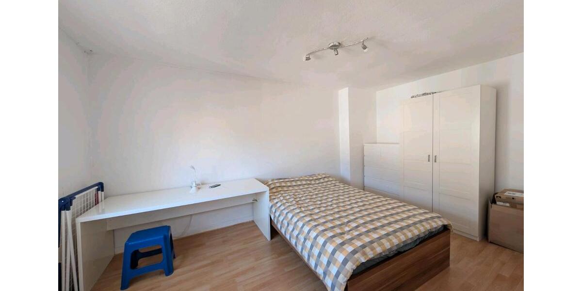 Etagenwohnung Düsseldorf Derendorf - 2 Zimmer, 45 m&sup2;, 900&euro; | Angebot:26459569