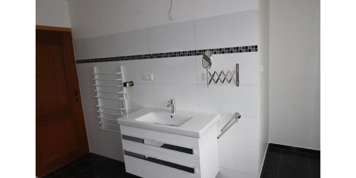 Etagenwohnung Viersen Hülsdonk - 3 Zimmer, 94 m&sup2;, 1.100&euro; | Angebot:26137559