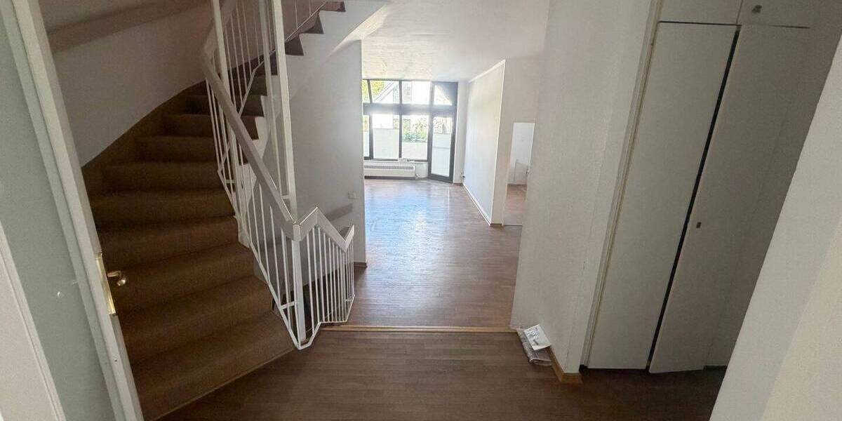 Reihenmittelhaus Ratingen Zentrum - 1 Zimmer, 107 m&sup2;, 469.000&euro; | Angebot:26741884