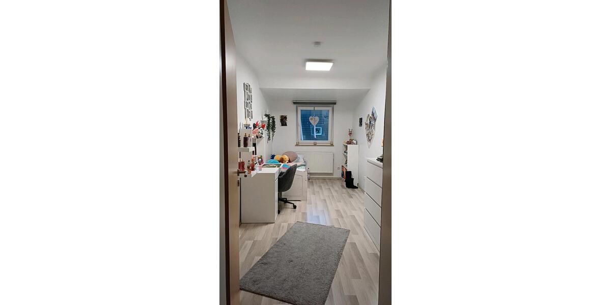 Dachgeschoßwohnung Oberhausen Alsfeld - 4 Zimmer, 95 m&sup2;, 983&euro; | Angebot:24862680