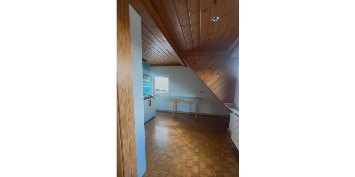 Dachgeschoßwohnung Meerbusch Kierst - 2.5 Zimmer, 59 m&sup2;, 790&euro; | Angebot:25226714