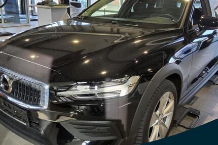 Volvo V60 Cross Country 29.518 km 31.750 &euro; Essen-Kray 45309