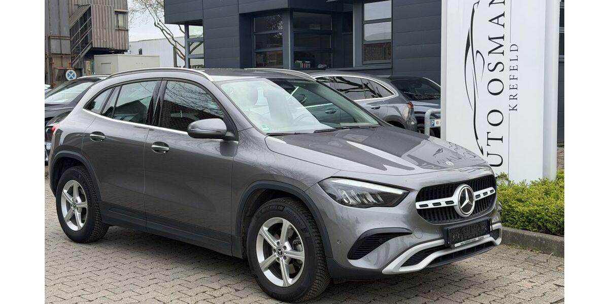 Mercedes-Benz GLA 180 77.017 km 28.950 &euro; Krefeld 47805