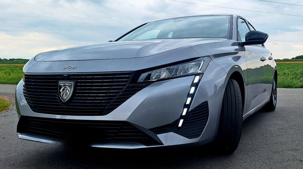 Peugeot 308 23.000 km 16.100 &euro; Viersen 41747