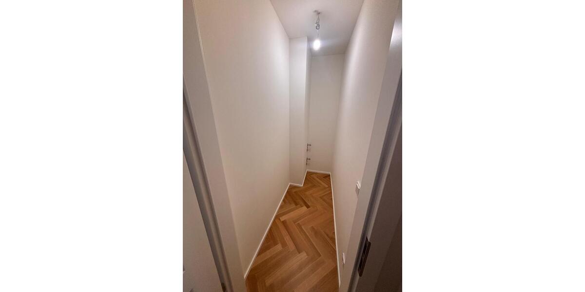 Etagenwohnung Düsseldorf Lörick - 2 Zimmer, 68 m&sup2;, 1.700&euro; | Angebot:25381651
