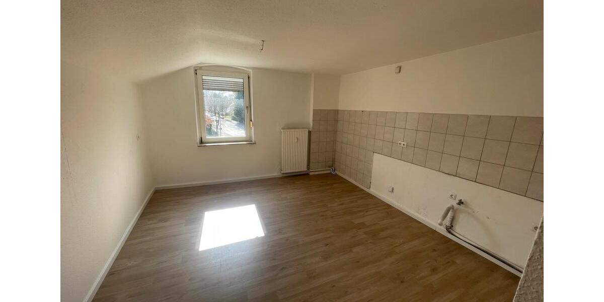 Dachgeschoßwohnung Gladbeck Alt-Rentfort - 3 Zimmer, 70 m&sup2;, 585&euro; | Angebot:25936378