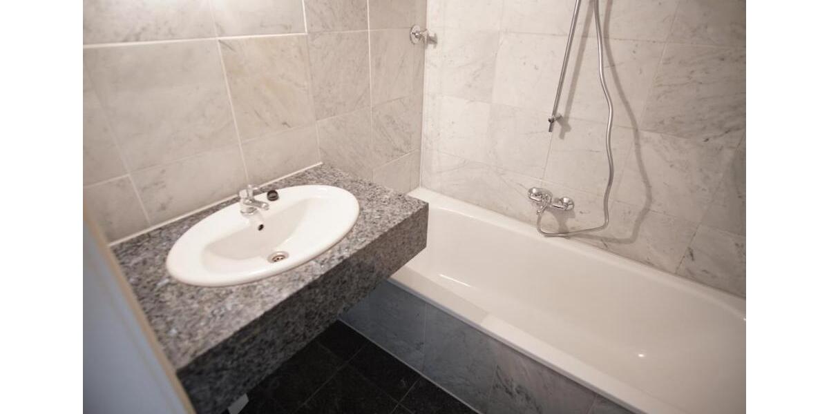 Etagenwohnung Essen Stadtbezirk II - 2.5 Zimmer, 68 m&sup2;, 680&euro; | Angebot:24757714