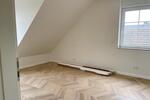 Dachgeschoßwohnung Meerbusch - 2 Zimmer, 85 m&sup2;, 1.530&euro; | Angebot:26620047