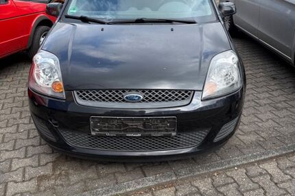Ford Fiesta 68.000 km 3.000 &euro; Moers 47443