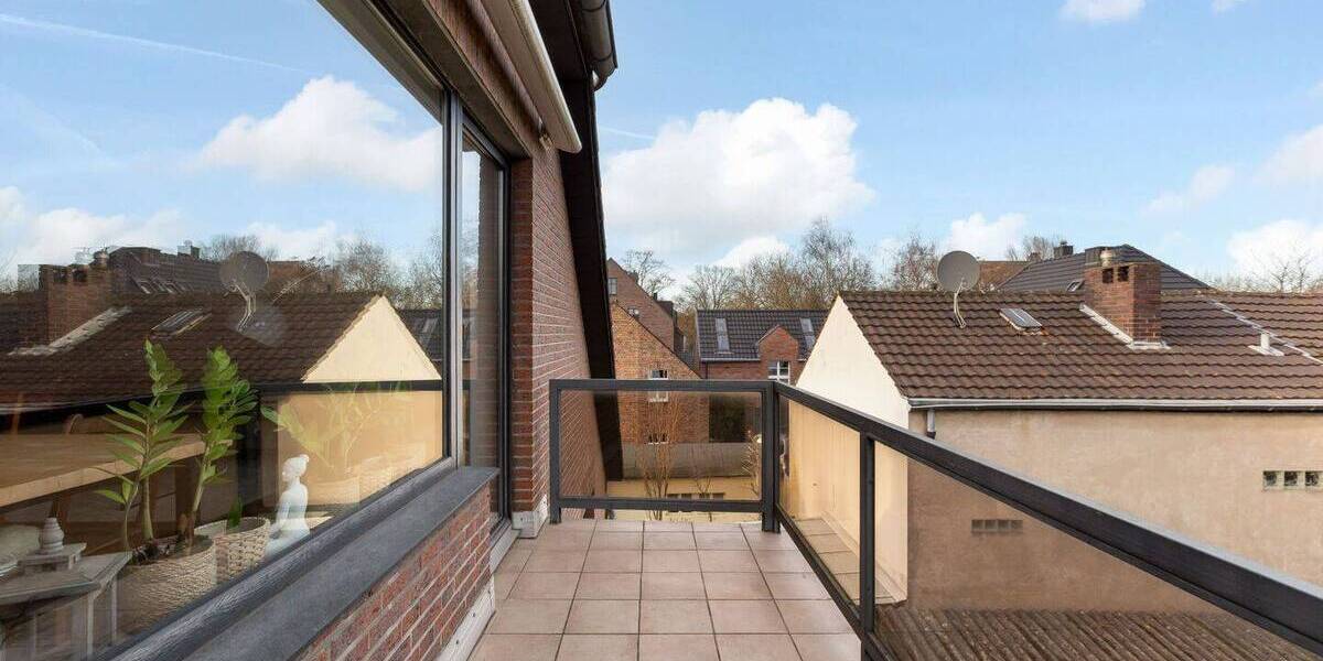 Mehrfamilienhaus, Wohnhaus Düsseldorf Niederkassel - 2.350.000&euro; | Angebot:26627775