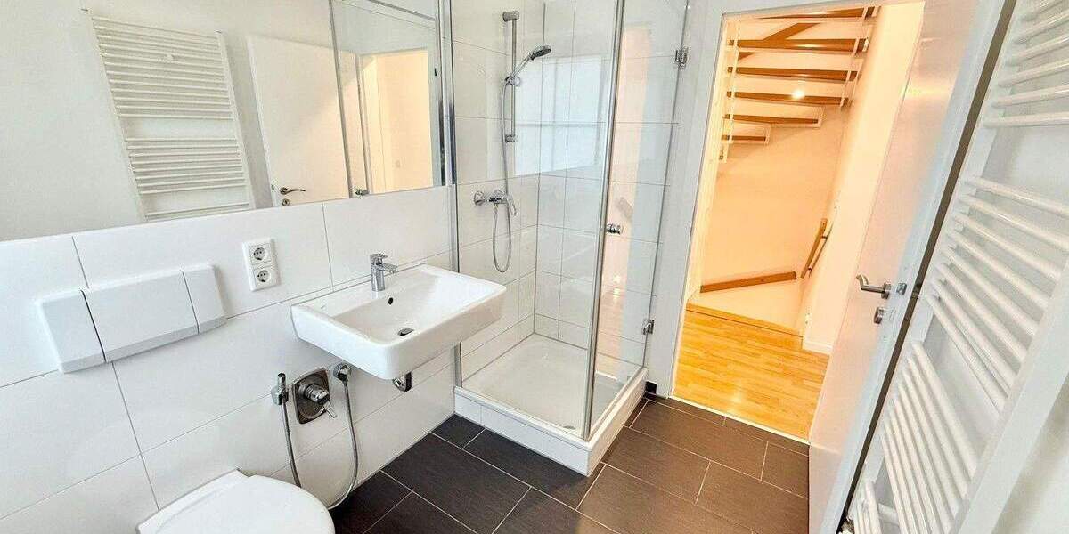 Doppelhaushälfte Düsseldorf Kaiserswerth - 8 Zimmer, 213 m&sup2;, 1.680.000&euro; | Angebot:25728281