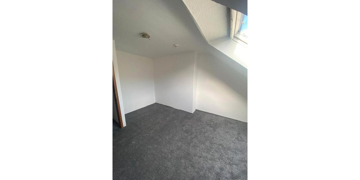 Dachgeschoßwohnung Duisburg Duisburg-Mitte - 2 Zimmer, 65 m&sup2;, 425&euro; | Angebot:26262987