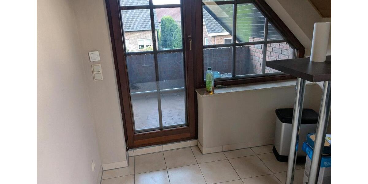 Dachgeschoßwohnung Wachtendonk - 1 Zimmer, 72 m&sup2;, 700&euro; | Angebot:25638781