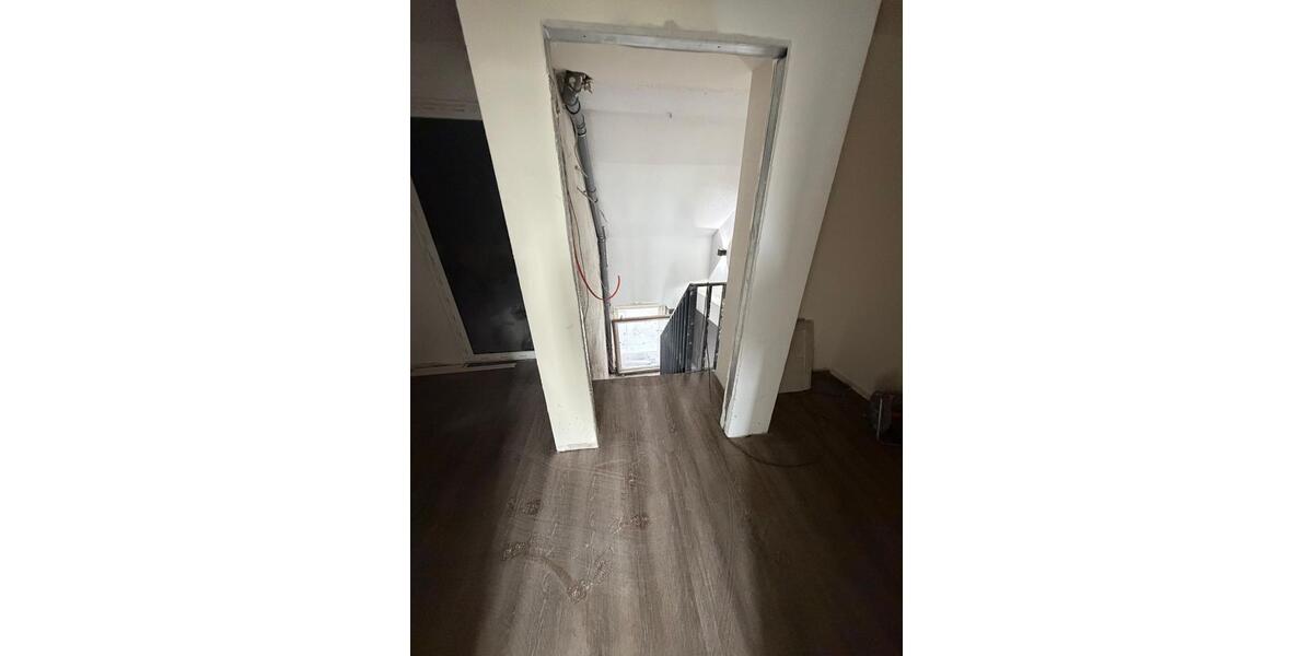 Dachgeschoßwohnung Mülheim an der Ruhr Rechtsruhr-Nord - 3 Zimmer, 85 m&sup2;, 1.300&euro; | Angebot:25580147