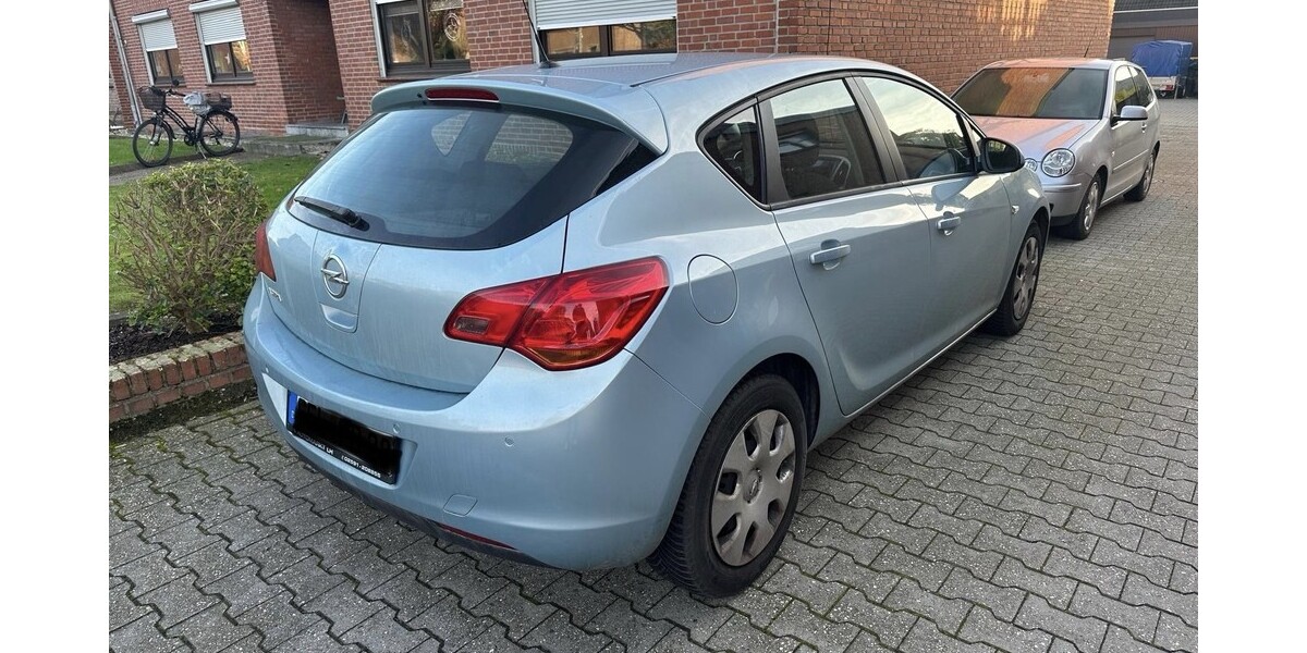 Opel Astra H 100.300 km 7.399 &euro; Straelen 47638