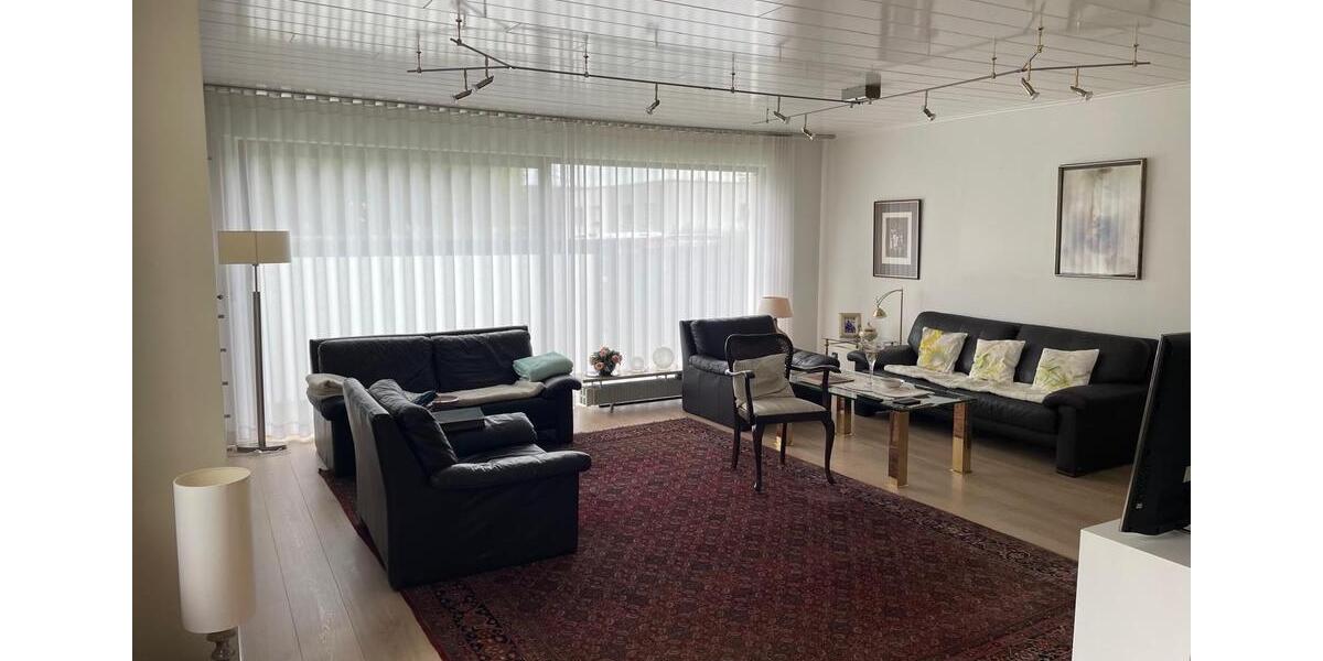 Erdgeschoßwohnung Viersen Hülsdonk - 6 Zimmer, 200 m&sup2;, 2.500&euro; | Angebot:26670858
