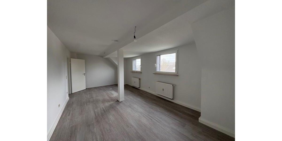 Dachgeschoßwohnung Essen Stadtbezirk V - 3 Zimmer, 62 m&sup2;, 507&euro; | Angebot:23324761