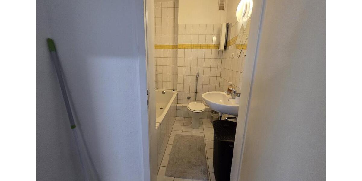 Etagenwohnung Essen Stadtbezirk III - 2 Zimmer, 65 m&sup2;, 1.200&euro; | Angebot:25317703