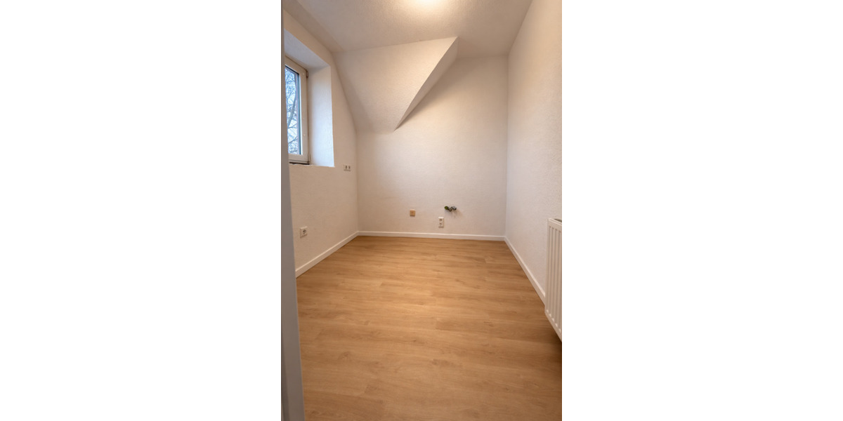 Dachgeschoßwohnung Duisburg Rheinhausen - 2 Zimmer, 54 m&sup2;, 530&euro; | Angebot:25405213