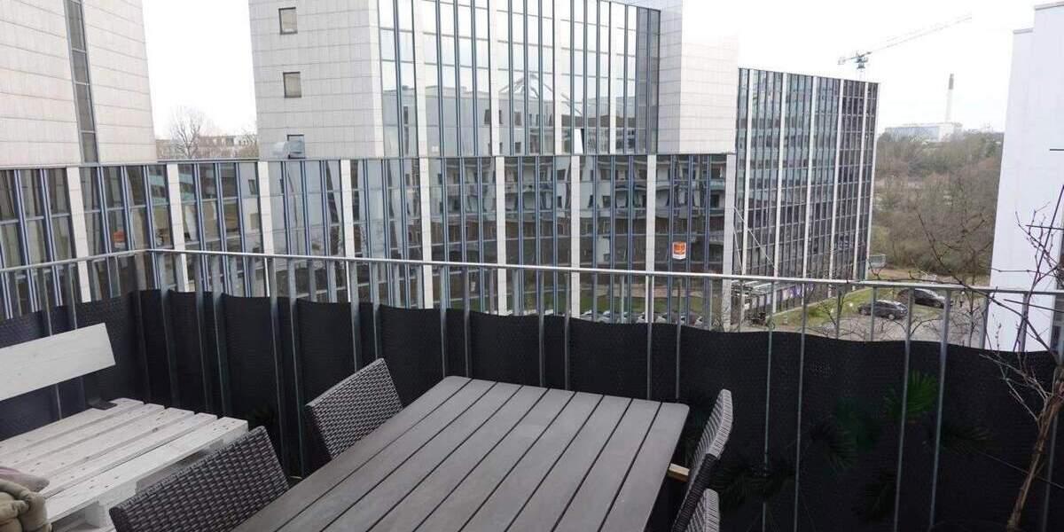 Etagenwohnung Düsseldorf Flingern Nord - 3 Zimmer, 95 m&sup2;, 1.575&euro; | Angebot:25851552