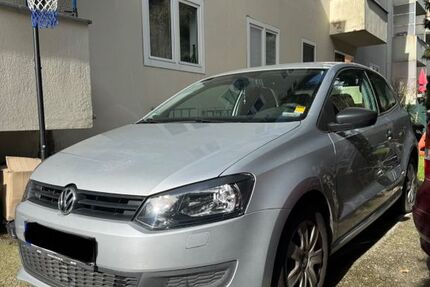 VW Polo 96.000 km 5.700 &euro; düsseldorf 40219