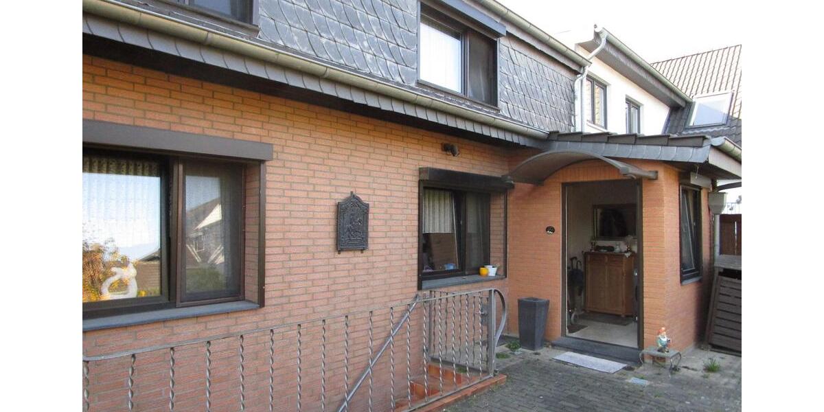 Einfamilienhaus Düsseldorf Stadtbezirk 5 - 6 Zimmer, 130 m&sup2;, 12.345.678&euro; | Angebot:26024434