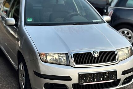 Skoda Fabia 149.000 km 2.490 &euro; Essen 45145
