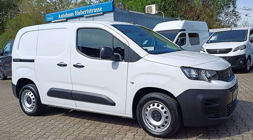 Peugeot Partner 104.000 km 9.480 &euro; Essen 45307