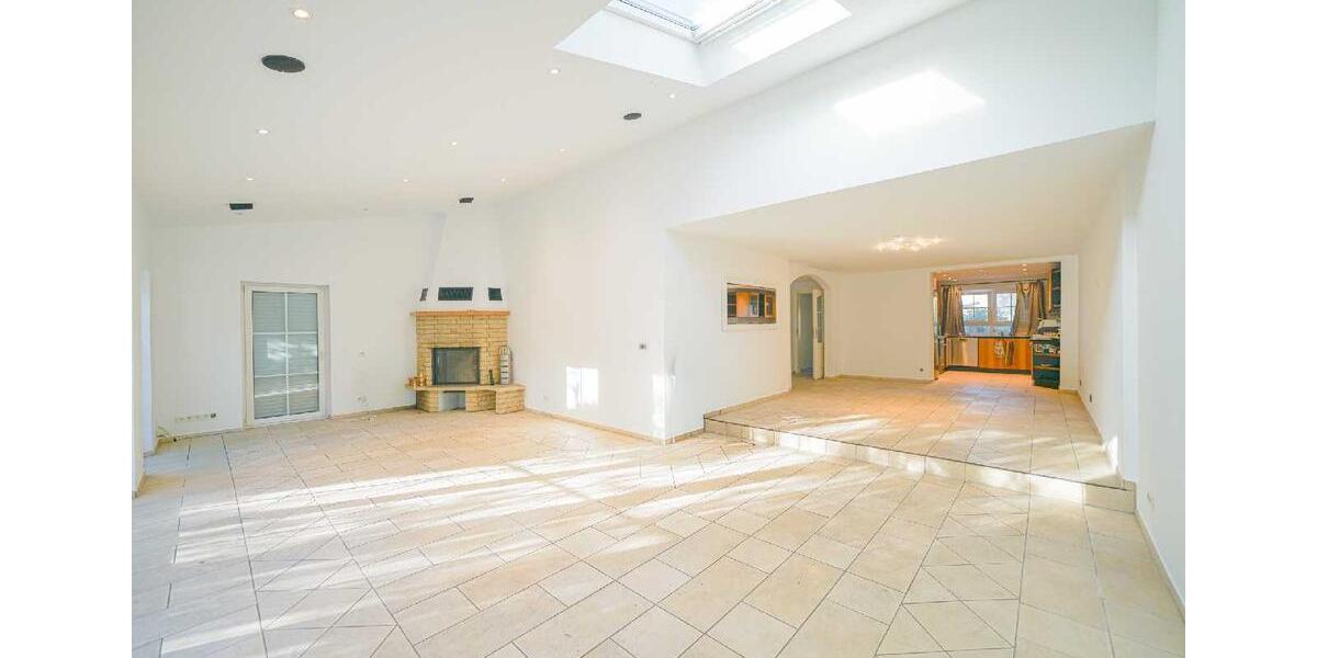 Einfamilienhaus Ratingen Tiefenbroich - 5 Zimmer, 220 m&sup2;, 2.500&euro; | Angebot:24815445