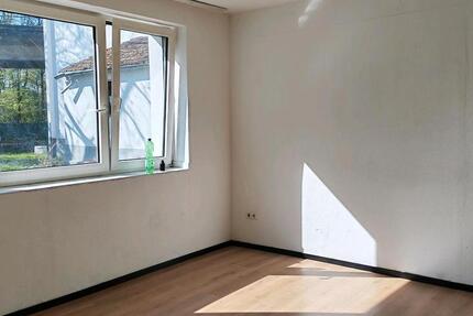 Haus Düsseldorf Stadtbezirk 6 - 5 Zimmer, 120 m&sup2;, 2.000&euro; | Angebot:25840035