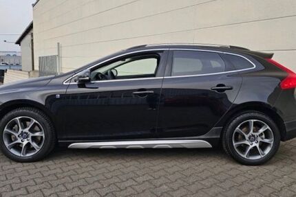 Volvo V40 218.240 km 10.550 &euro; Essen 45145