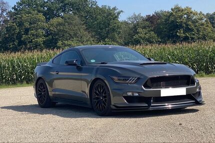 Ford Mustang 87.000 km 23.750 &euro; Moers 47445