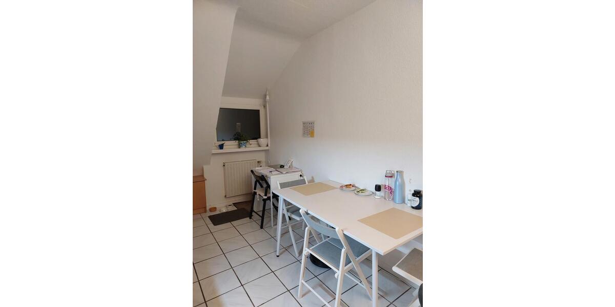 Dachgeschoßwohnung Krefeld Bockum - 2 Zimmer, 51 m&sup2;, 597&euro; | Angebot:26532551