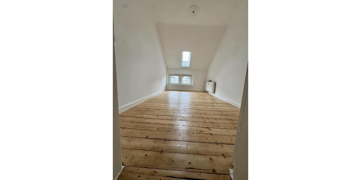 Dachgeschoßwohnung Düsseldorf Flingern Süd - 4 Zimmer, 95 m&sup2;, 1.795&euro; | Angebot:26606252