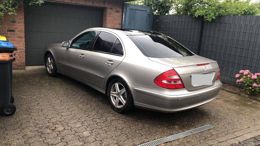 Mercedes-Benz E 280 257.000 km 2.500 &euro; Kamp-Lintfort 47475