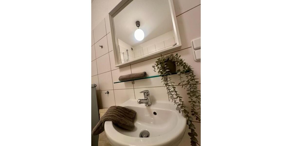 Etagenwohnung Düsseldorf Düsseltal - 1 Zimmer, 33 m&sup2;, 1.400&euro; | Angebot:19964735