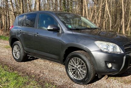 Toyota RAV 4 177.300 km 7.900 &euro; Viersen 41748