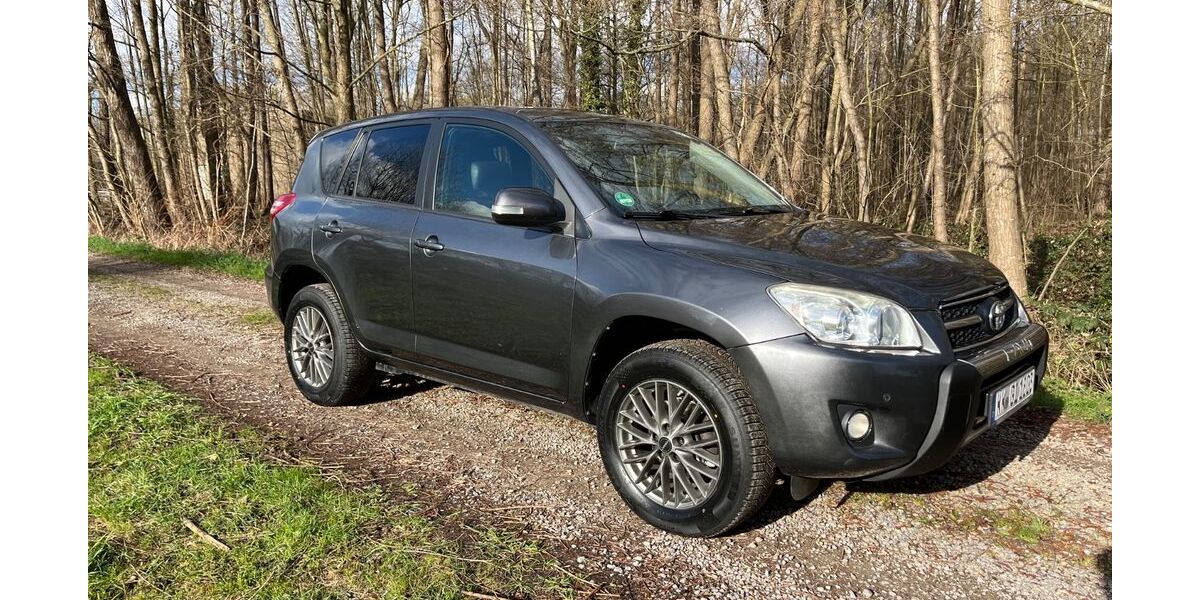 Toyota RAV 4 177.300 km 7.900 &euro; Viersen 41748