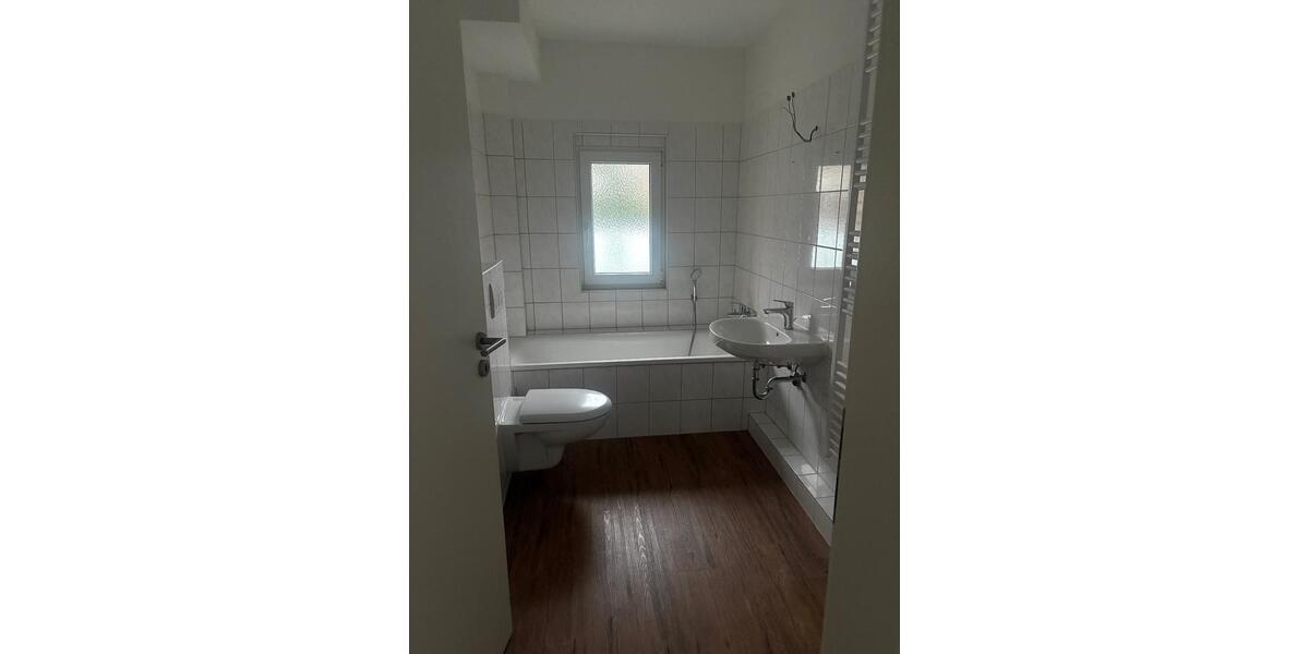 Etagenwohnung Duisburg Walsum - 2 Zimmer, 84 m&sup2;, 735&euro; | Angebot:25961211