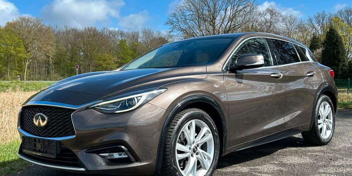 INFINITI Q30 134.000 km 12.990 &euro; Neukirchen-Vluyn 47506