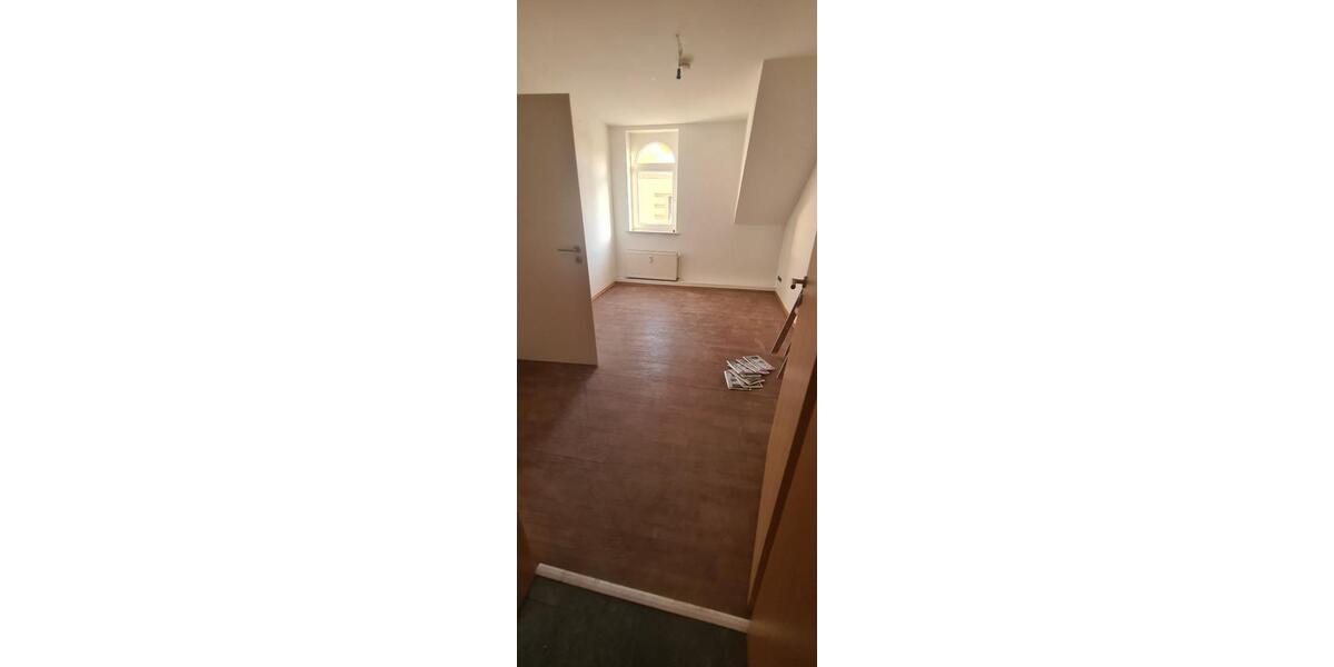 Dachgeschoßwohnung Duisburg Hamborn - 5 Zimmer, 97 m&sup2;, 930&euro; | Angebot:26592529