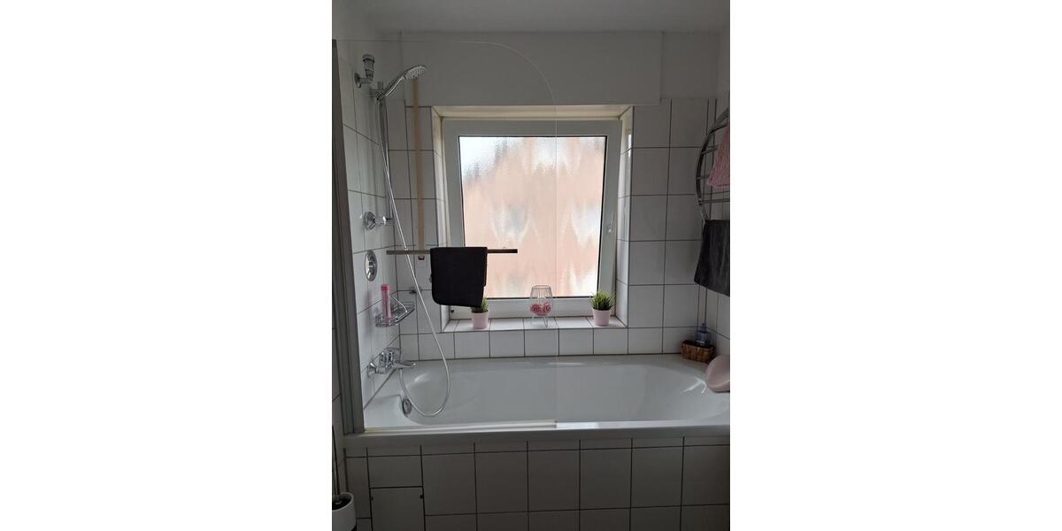 Etagenwohnung Moers Schwafheim - 3 Zimmer, 88 m&sup2;, 880&euro; | Angebot:25270781