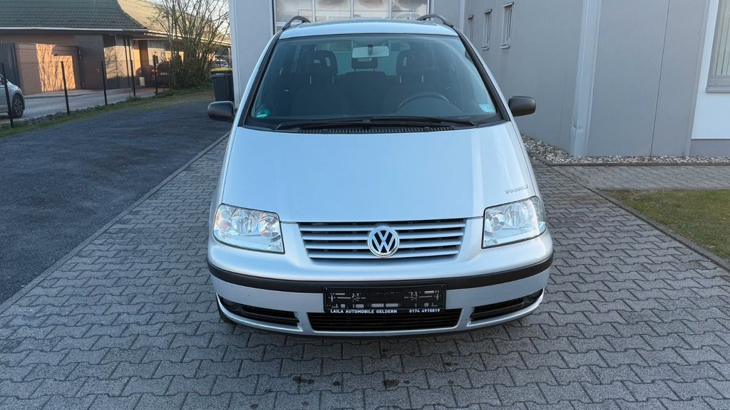 VW Sharan 159.000 km 3.850 &euro; GELDERN 47608